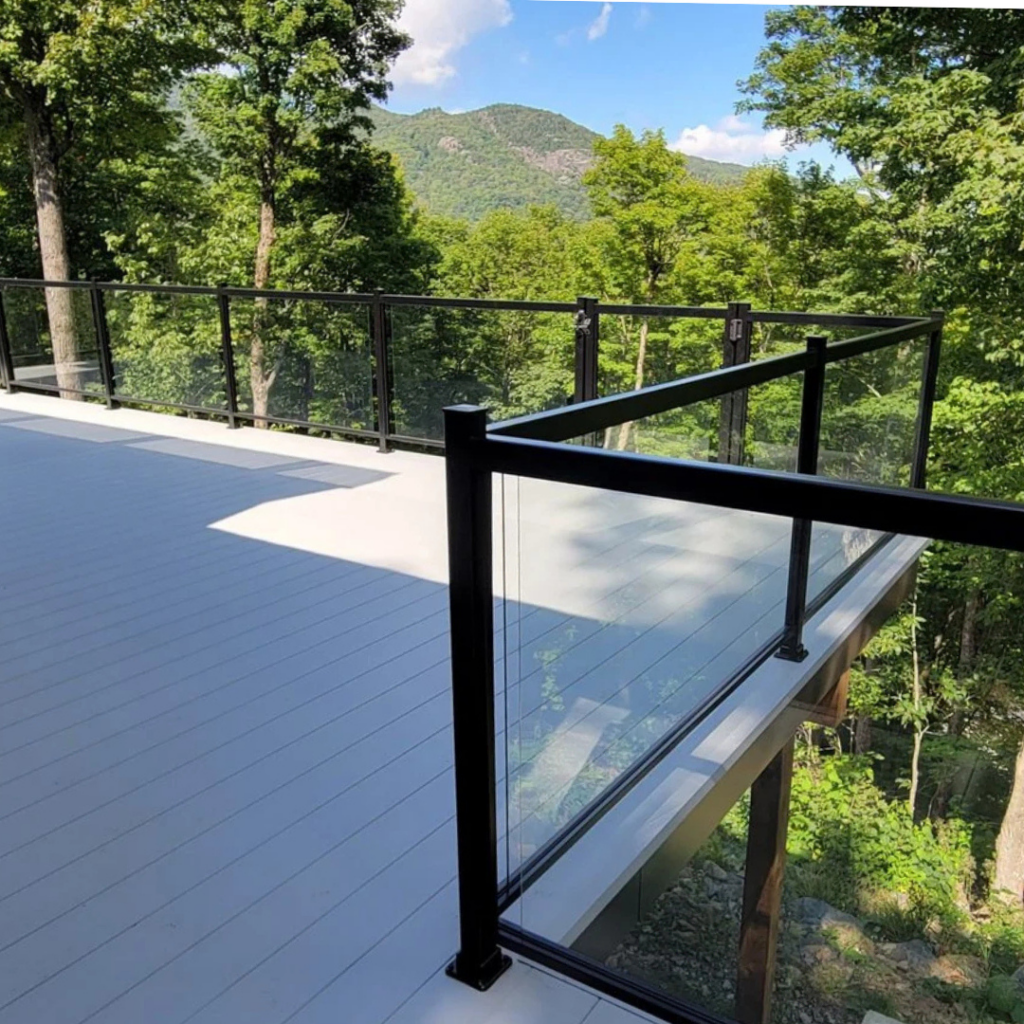 rampe en verre installé par patio & terrasse 2000