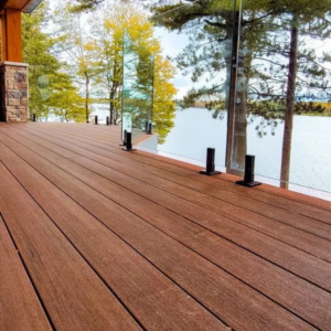 plancher en composite par patio & terrasse 2000 à drummondville